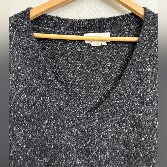 Anthropologie Maggie Bell-Sleeved Sweater Grey Marled V-Neck Charcoal - Picture 3 of 12